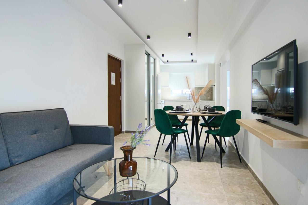 Ferienwohnung Phaedrus Living: Seaside Luxury Flat Lighthouse 69 Paphos Exterior foto