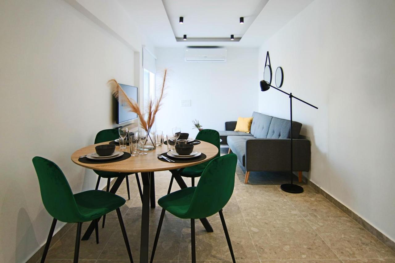 Ferienwohnung Phaedrus Living: Seaside Luxury Flat Lighthouse 69 Paphos Exterior foto