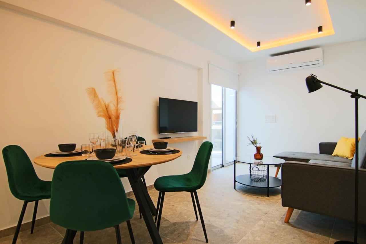 Ferienwohnung Phaedrus Living: Seaside Luxury Flat Lighthouse 69 Paphos Exterior foto